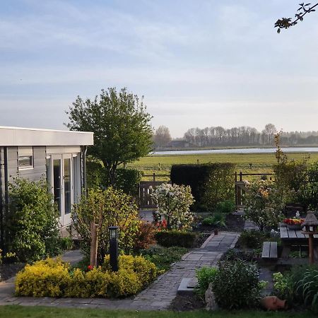 Cottage Geestmerambacht, Een Nieuw Vrijstaande Sfeervol En Landelijk Gelegen Vakantiewoning Koedijk Екстериор снимка